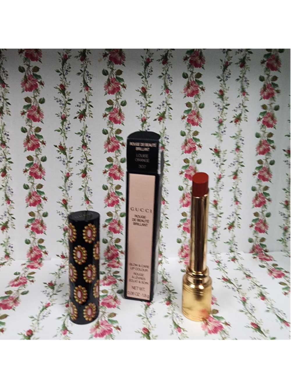 Gucci Rouge de Beaute Brilliant Lipstick in shade 307 Louise Orange
#luxury #lip